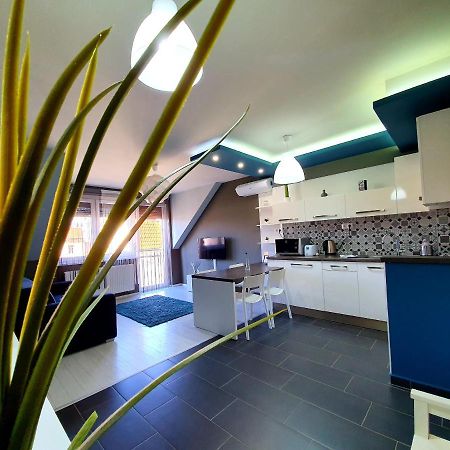 Intro Apartman Sarvar Exterior foto