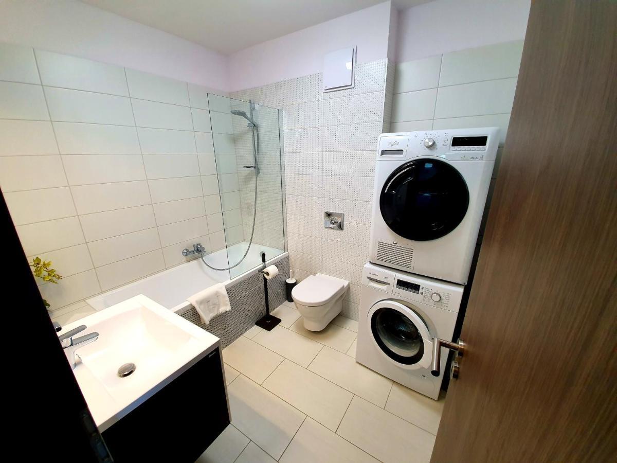 Intro Apartman Sarvar Exterior foto